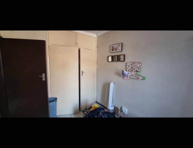 2 BEDROOM TOWNHOUSE FOR SALE IN CLUBVIEW